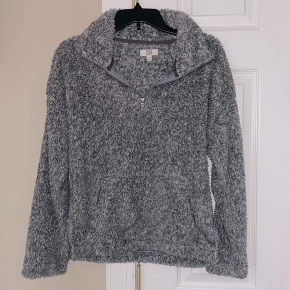 Soft Like grey/speckled white sherpa!! Super comfy, easy to throw on - Picture 1 of 1